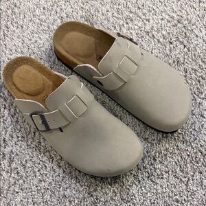 Women's Gray Leather Mules